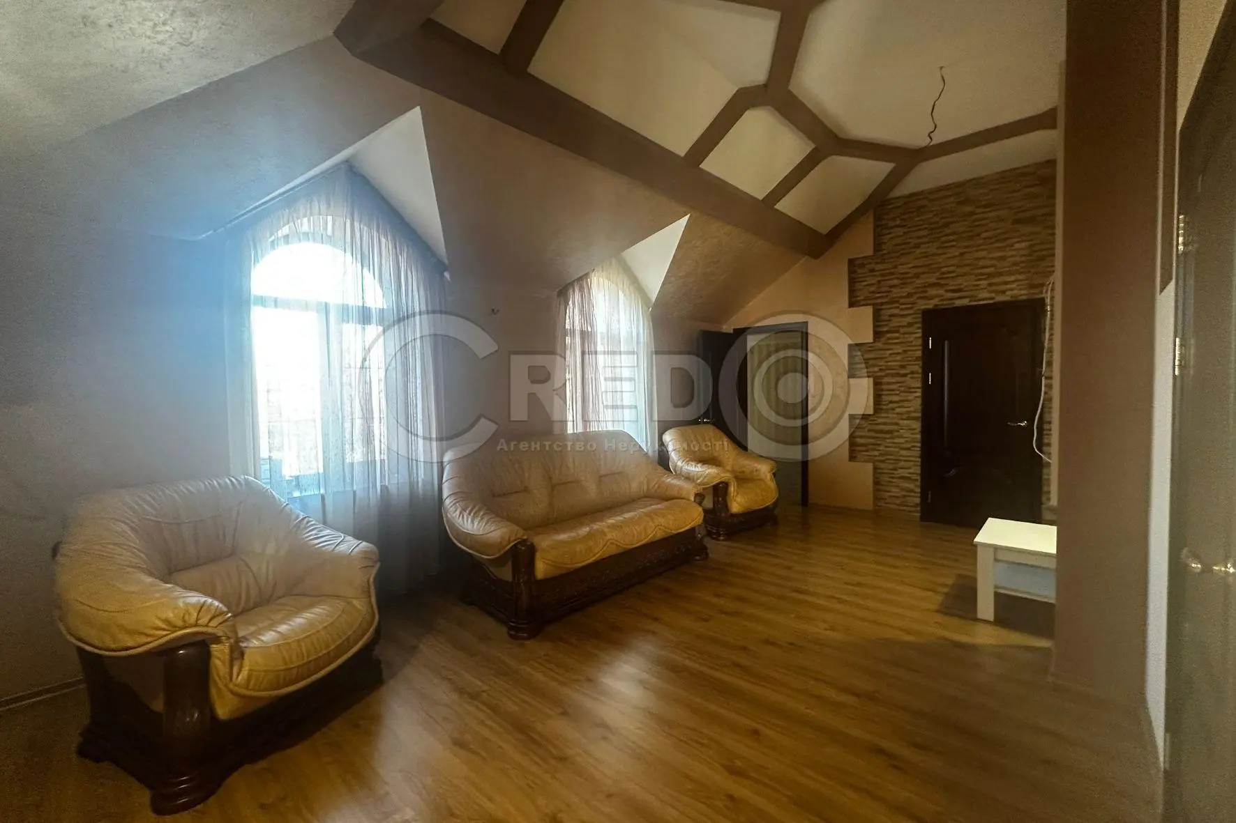 Фото Продаю будинок, 250 кв. м, Українська вул.  Кривий Ріг, ціна: 100000 $, код 5083