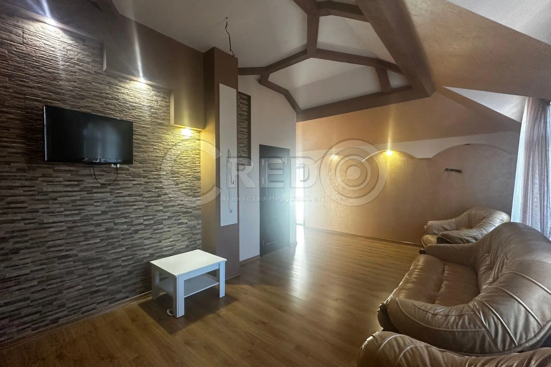 Фото Продаю будинок, 250 кв. м, Українська вул.  Кривий Ріг, ціна: 100000 $, код 5083
