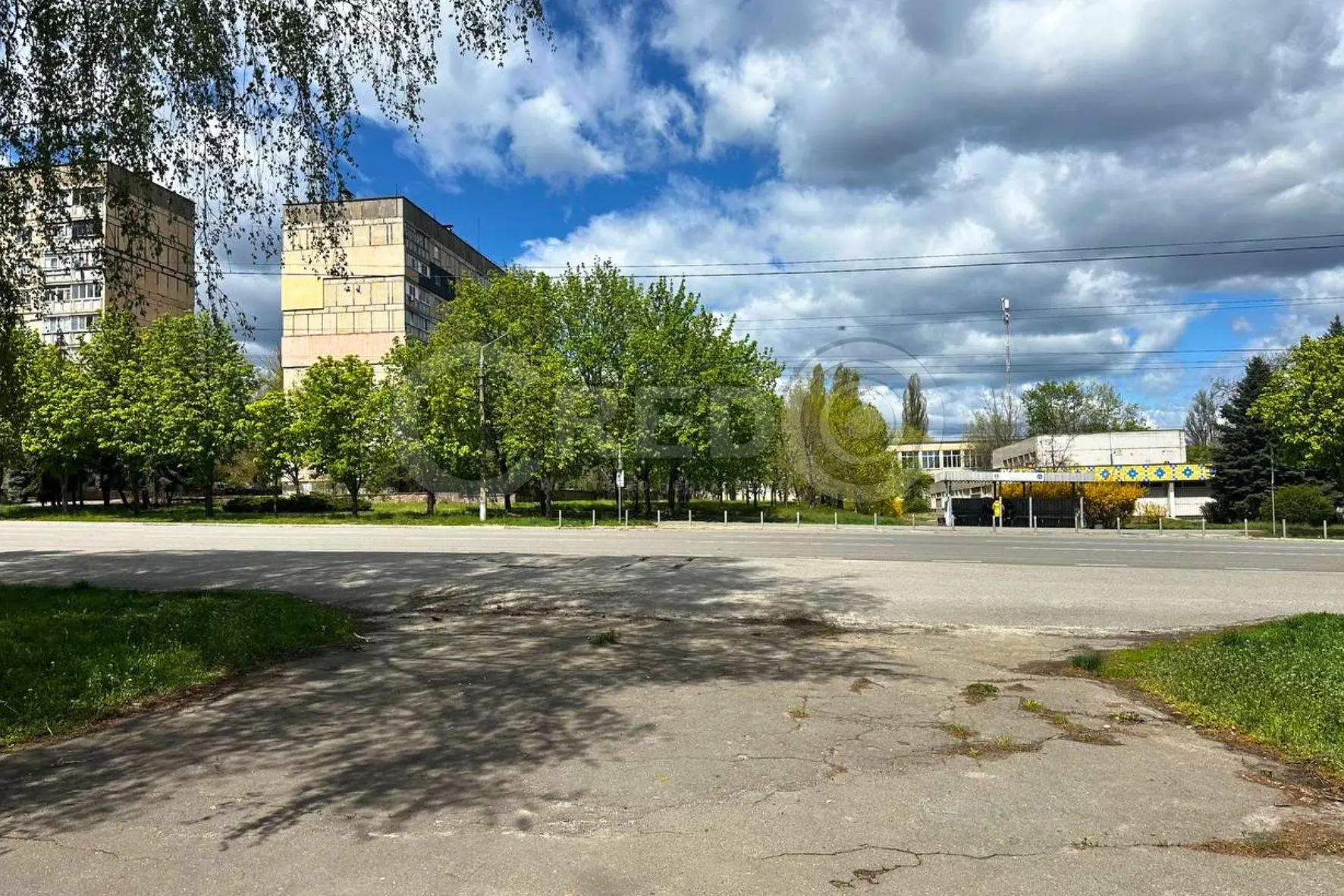 Фото Продаю коммерческую недвижимость, 180 кв. м, Чаривная ул. (Косыгина)  Кривой Рог, цена: 28000 $, код 5084