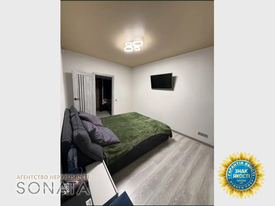 Фото Selling a 3-room apartment, 82 sq.m., Peremohy Avenue (30-Richchia Peremohy Street) 25/8 Cherkasy, price: 126500 $, code 5089