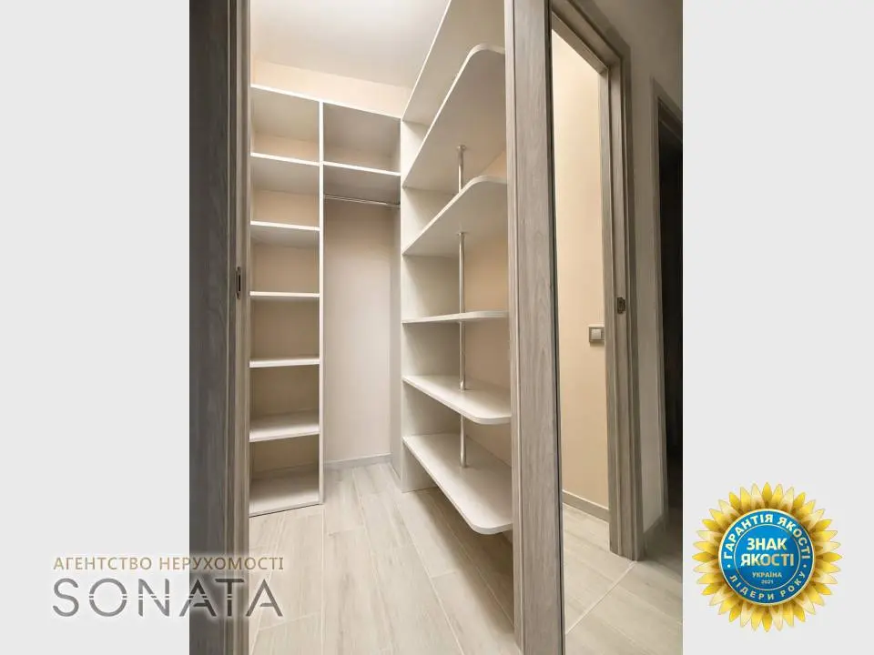 Фото Selling a 3-room apartment, 82 sq.m., Peremohy Avenue (30-Richchia Peremohy Street) 25/8 Cherkasy, price: 126500 $, code 5089