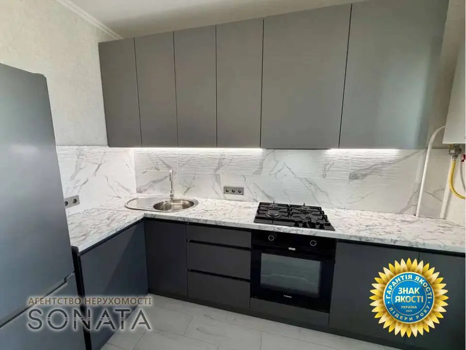 Фото Продаю 1 кімнатну квартиру, 39.3 кв. м, Перемоги просп. (30-річчя Перемоги) 25/8 Черкаси, ціна: 65900 $, код 5090