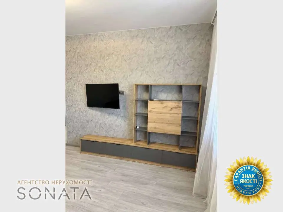 Фото Продаю 1 кімнатну квартиру, 39.3 кв. м, Перемоги просп. (30-річчя Перемоги) 25/8 Черкаси, ціна: 65900 $, код 5090