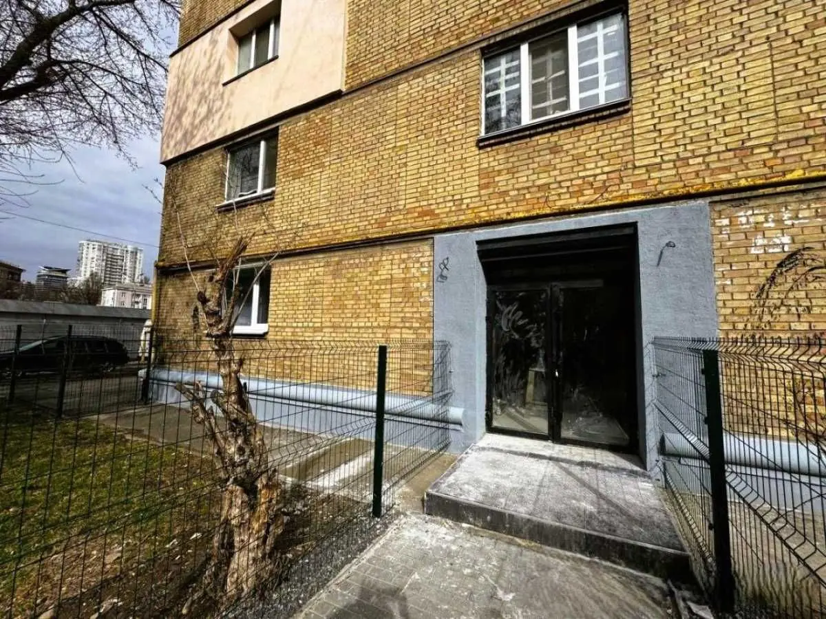 Фото Продаю коммерческую недвижимость, 50 кв. м, Александра Копыленко ул.  Киев, цена: 150000 USD, код 5111