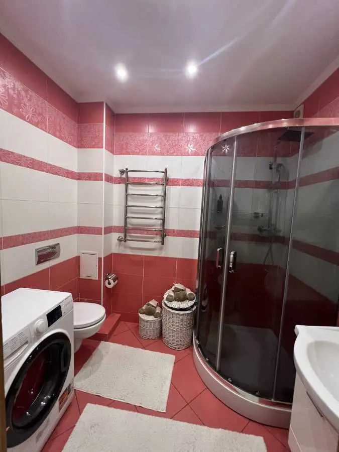 Фото Selling a 4-room apartment, 120 sq.m., Volynska Street  Kyiv, price: 186000 USD, code 5121