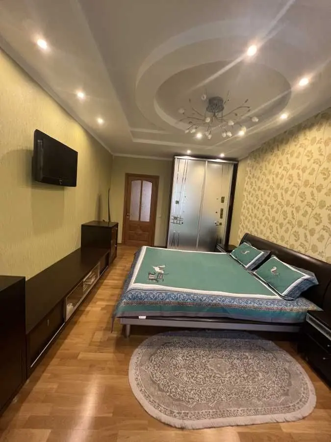 Фото Selling a 4-room apartment, 120 sq.m., Volynska Street  Kyiv, price: 186000 USD, code 5121