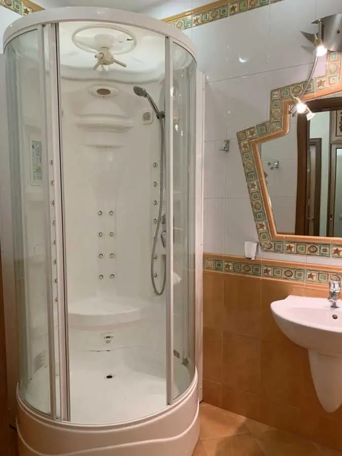 Фото Selling a 4-room apartment, 170 sq.m., Turhenievska Street  Kyiv, price: 400000 USD, code 5122