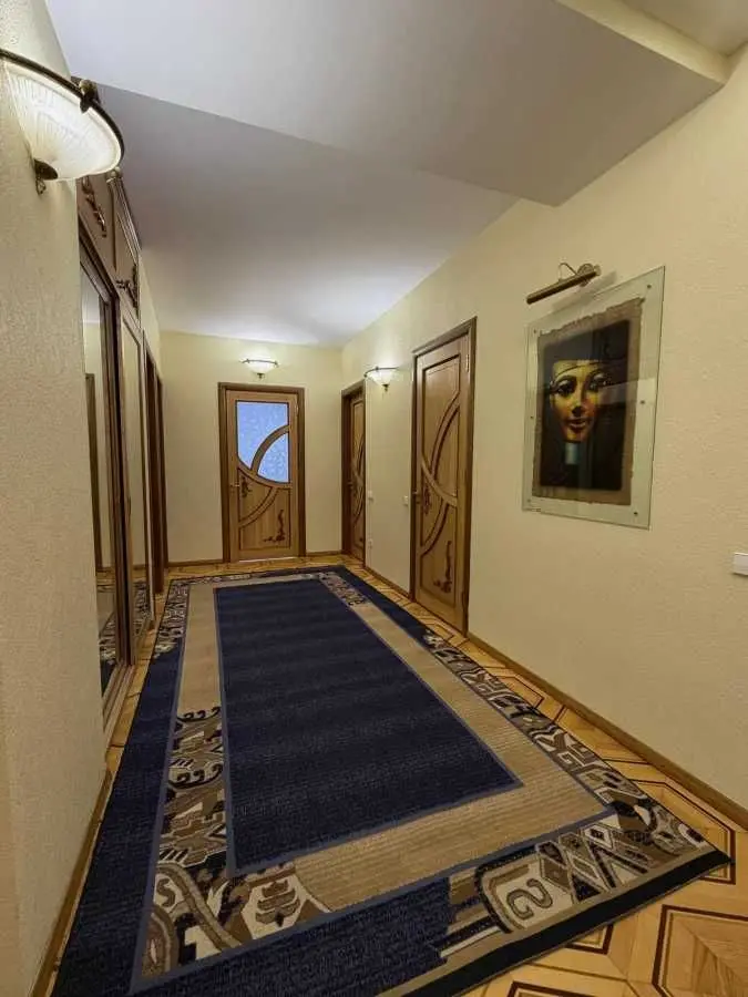 Фото Зняти 4 кімнатну квартиру, Тургенєвська вул.  Київ в довгострокову оренду, ціна: 1350 USD, код 5125