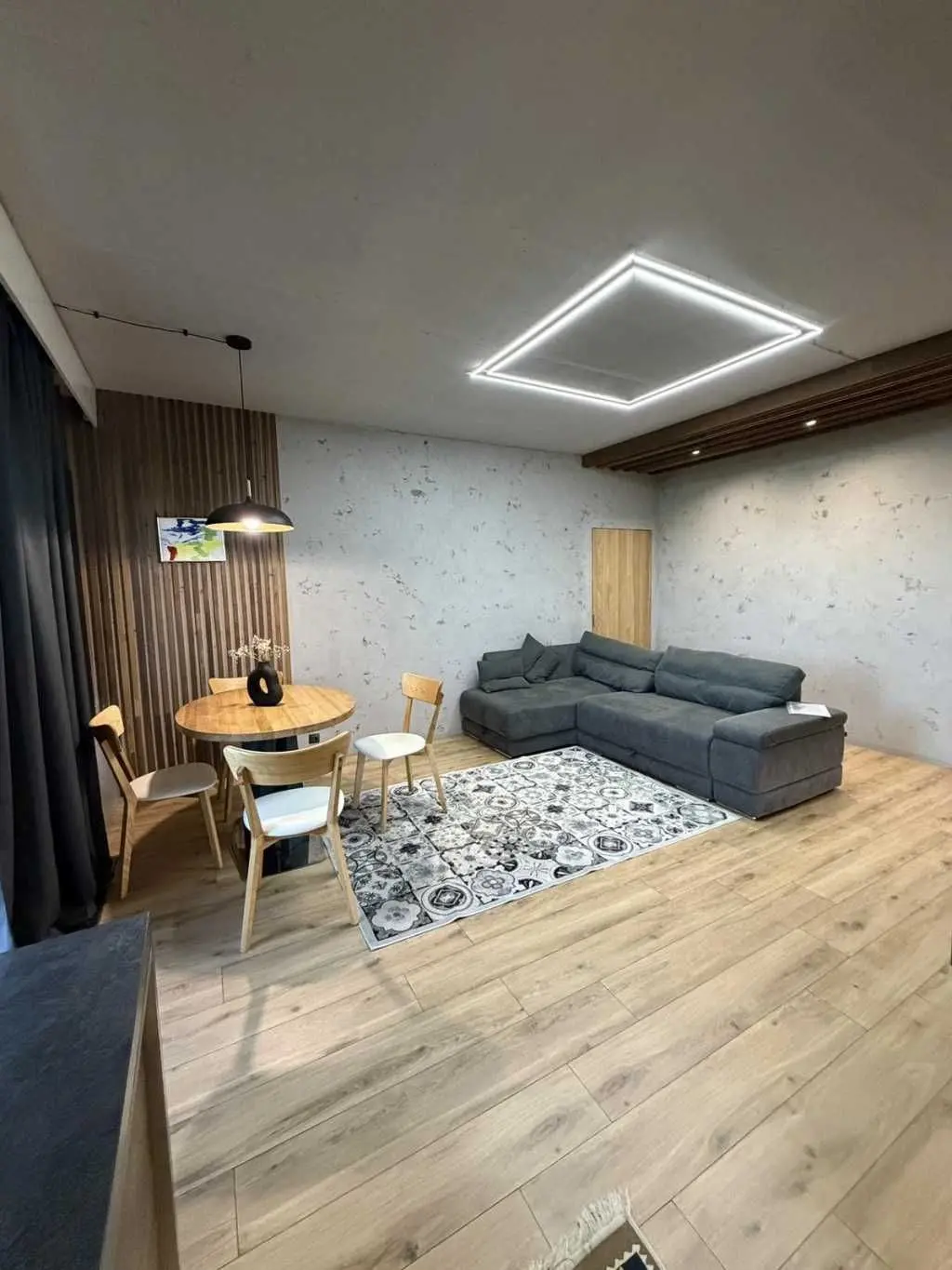 Фото Selling a 2-room apartment, 51 sq.m., Panteleimona Kulisha Street (Palyokhy Street)  Cherkasy, price: 75000 USD, code 5129