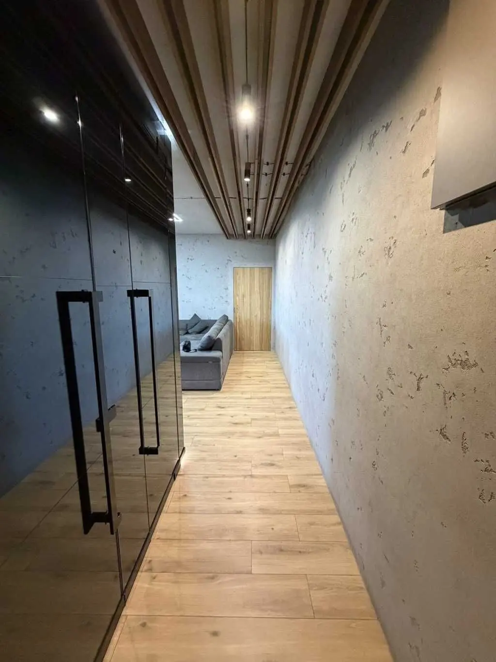Фото Selling a 2-room apartment, 51 sq.m., Panteleimona Kulisha Street (Palyokhy Street)  Cherkasy, price: 75000 USD, code 5129