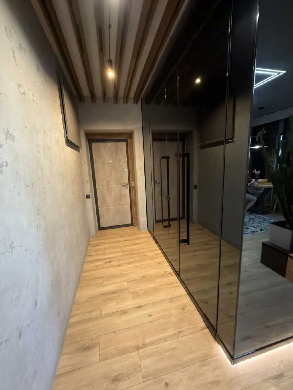 Фото Selling a 2-room apartment, 51 sq.m., Panteleimona Kulisha Street (Palyokhy Street)  Cherkasy, price: 75000 USD, code 5129