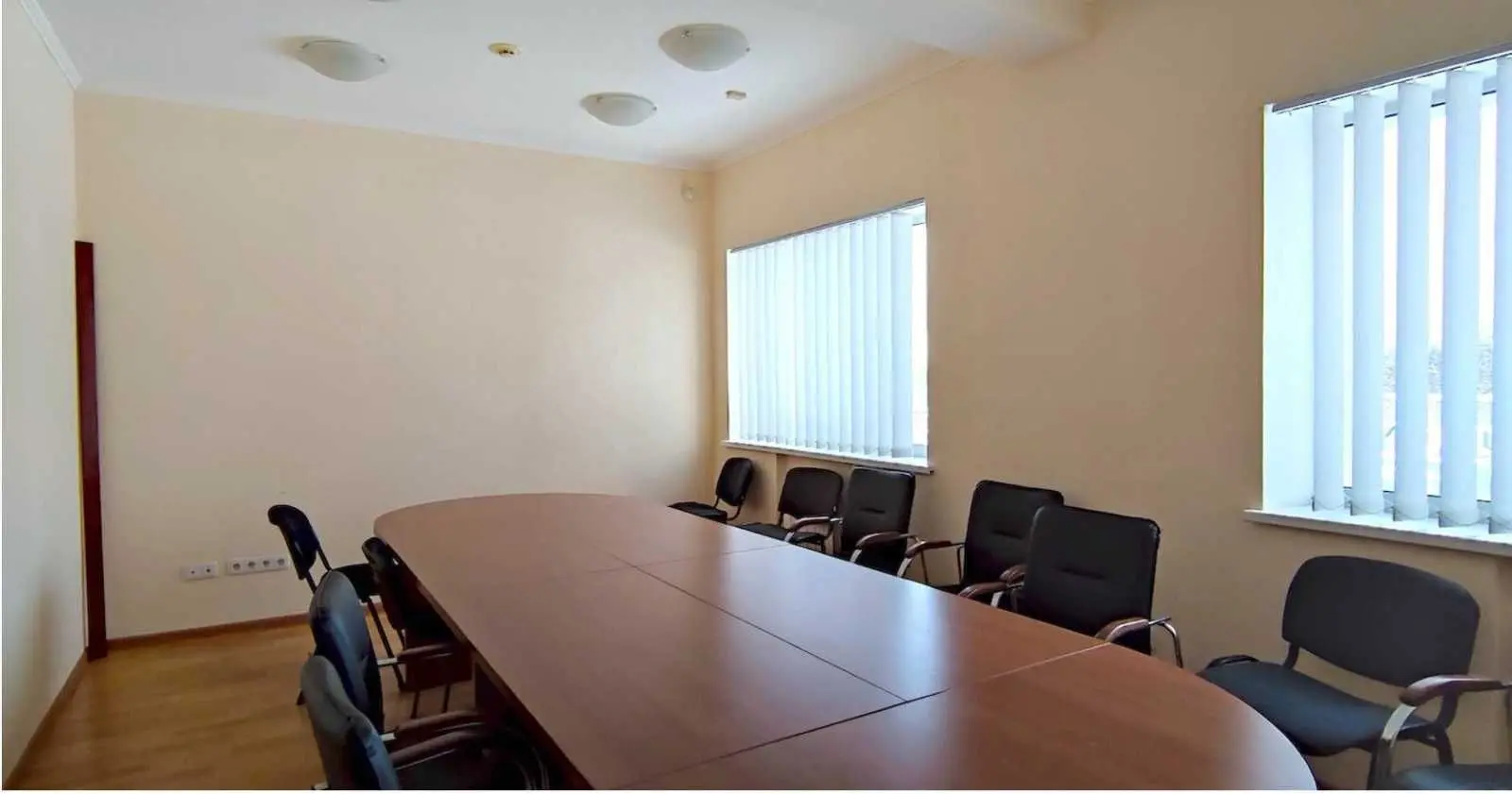 Фото Продаю офіс, 3820 кв. м, Загорівська вул. (Багговутівська)  Київ, ціна: 4900000 USD, код 5157