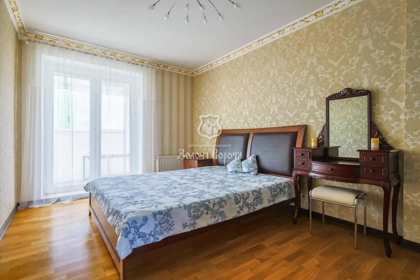 Фото Продаю 2 кімнатну квартиру, 73.4 кв. м, Теплична вул.  Святопетрівське, ціна: 73000 USD, код 5158