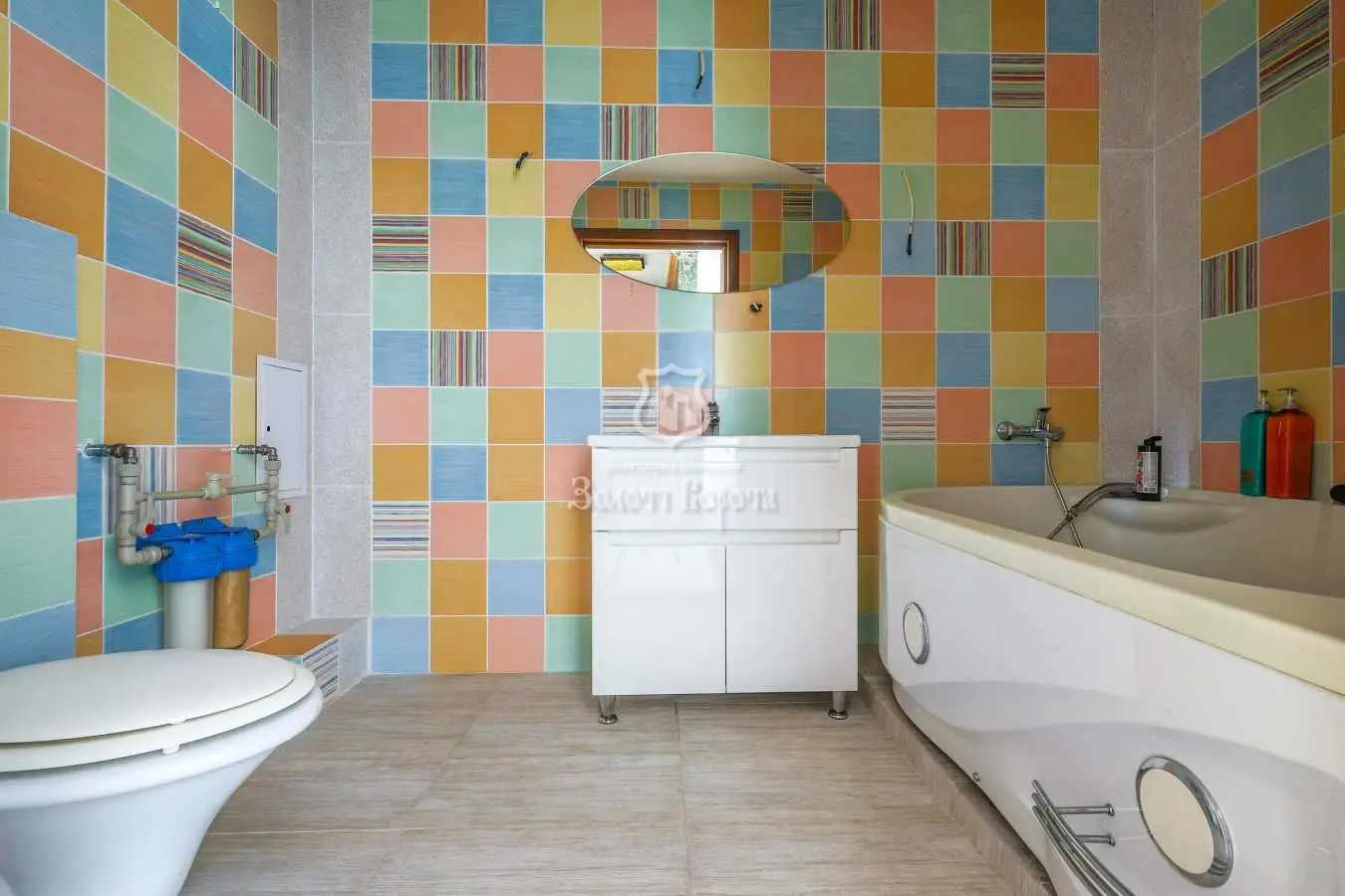 Фото Продаю 2 кімнатну квартиру, 73.4 кв. м, Теплична вул.  Святопетрівське, ціна: 73000 USD, код 5158