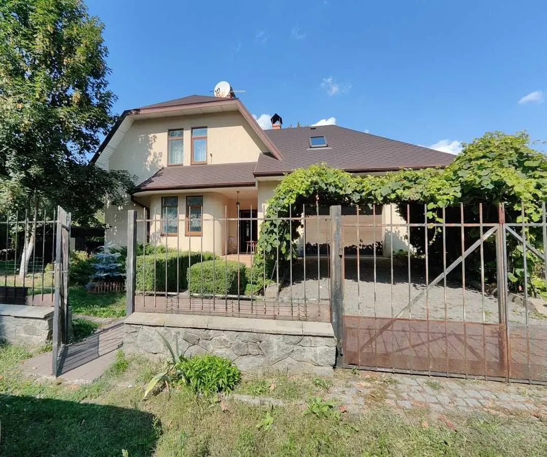 Фото Продаю дом, 196 кв. м, Ревное, цена: 120000 USD, код 5168