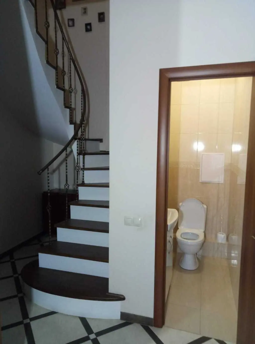 Фото Продаю 5 кімнатну квартиру, 102 кв. м, Миру вул.  Петропавлівська Борщагівка, ціна: 110000 USD, код 5170