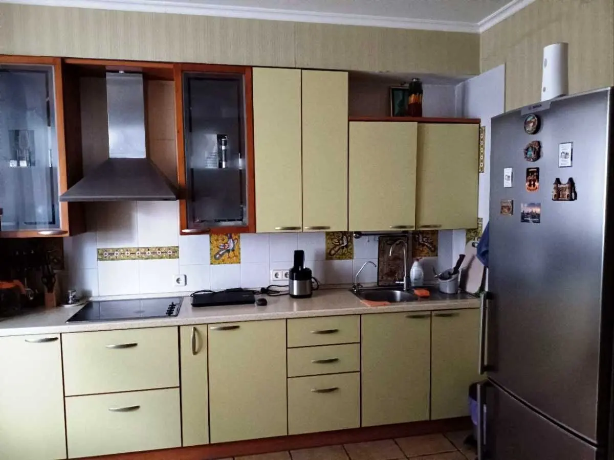 Фото Продаю 2 кімнатну квартиру, 90 кв. м, Миколи Голего вул. (Лебедєва-Кумача)  Київ, ціна: 130000 USD, код 5172