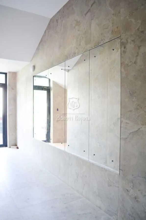 Фото Selling a 1-room apartment, 46.2 sq.m., Andriia Bachynskoho Street  Uzhhorod, price: 86000 USD, code 5174