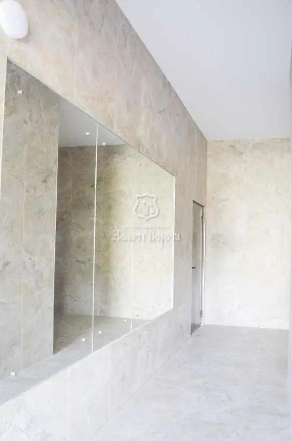 Фото Selling a 1-room apartment, 46.2 sq.m., Andriia Bachynskoho Street  Uzhhorod, price: 86000 USD, code 5174