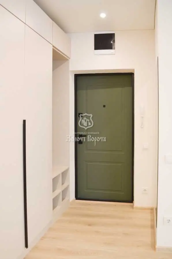 Фото Selling a 1-room apartment, 46.2 sq.m., Andriia Bachynskoho Street  Uzhhorod, price: 86000 USD, code 5174