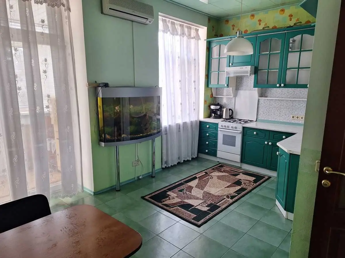 Фото Rent a 2-room apartment, Saksahanskoho Street  Kyiv for long-term rent, price: 25000 UAH, code 5179