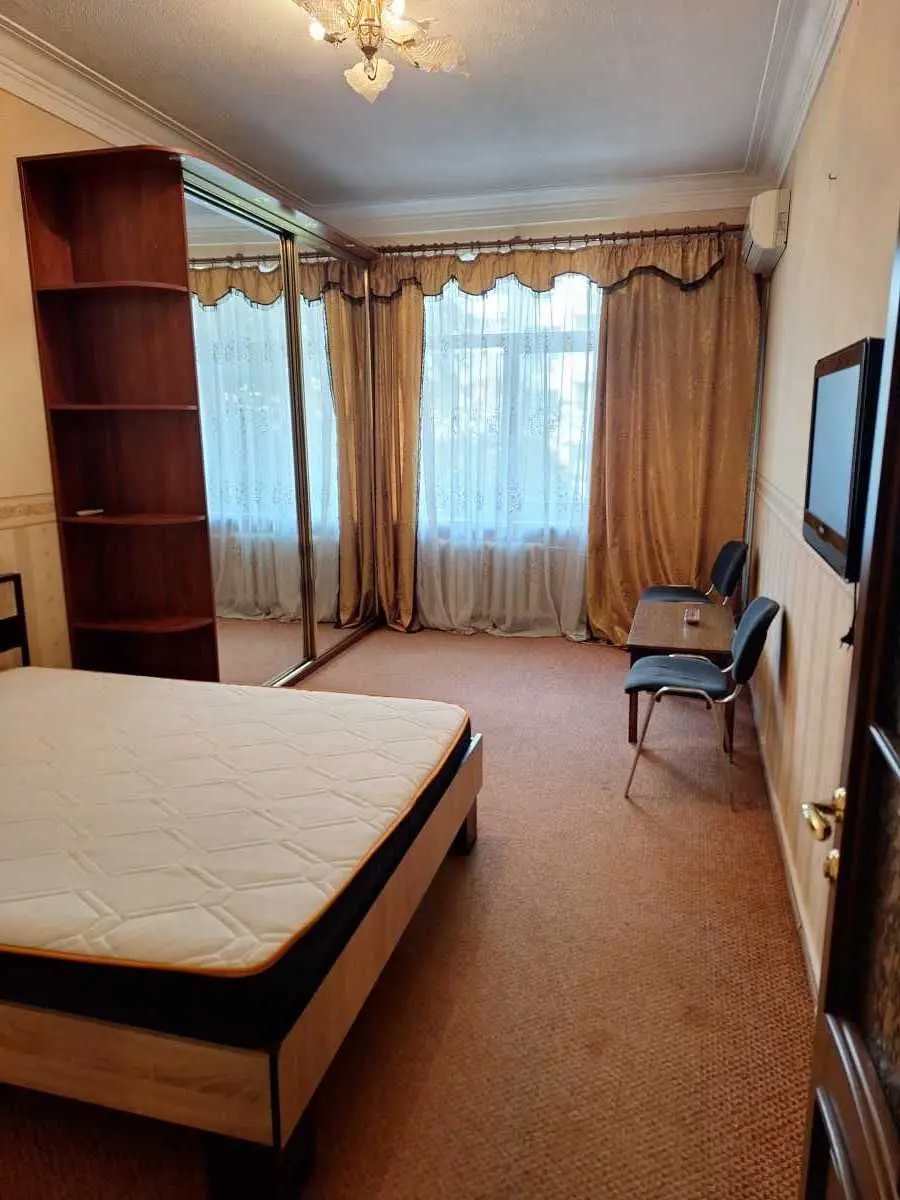 Фото Rent a 2-room apartment, Saksahanskoho Street  Kyiv for long-term rent, price: 25000 UAH, code 5179