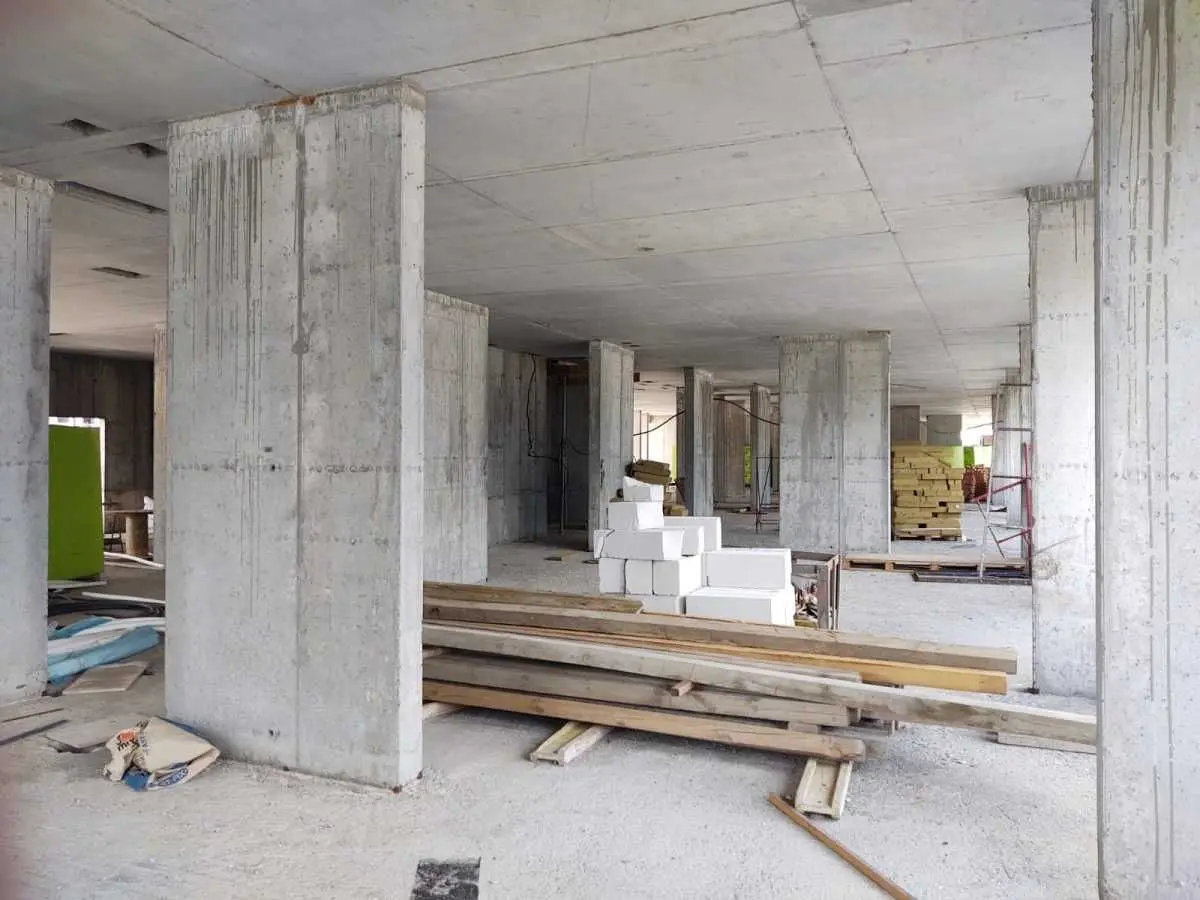 Фото Selling commercial property, 1253 sq.m., Odeskyi Overpass (Odeska Square)  Kyiv, price: 1950000 USD, code 5183