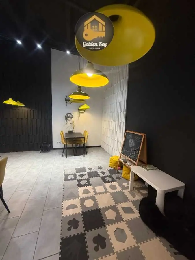 Фото Selling commercial property, 802 sq.m., Kontraktova Square (Prytysko-Mykilska Street)  Kyiv, price: 150000 USD, code 5199