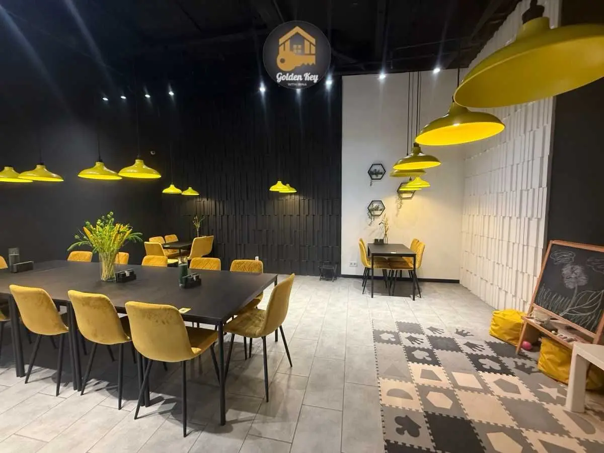 Фото Selling commercial property, 802 sq.m., Kontraktova Square (Prytysko-Mykilska Street)  Kyiv, price: 150000 USD, code 5199