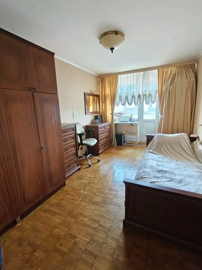Фото Selling a 3-room apartment, 70 sq.m., Roman Shukhevych Avenue (Henerala Vatutina Avenue)  Kyiv, price: 55000 EUR, code 5201