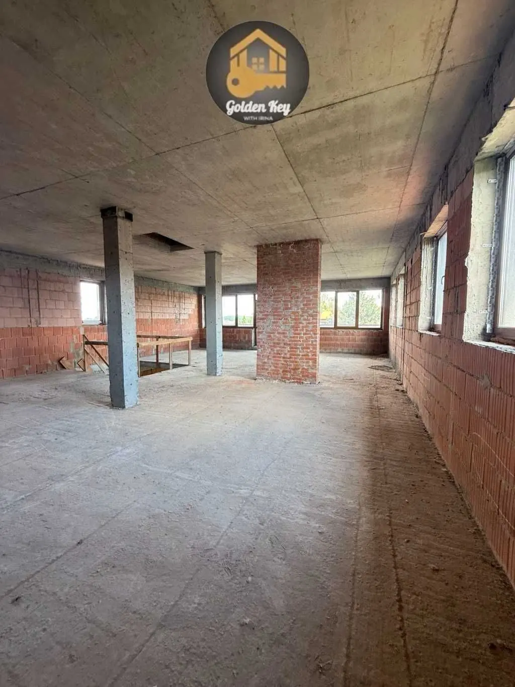 Фото Selling a 5-room apartment, 352.2 sq.m., Hirskyi lane  Ivankovychi, price: 255000 USD, code 5203