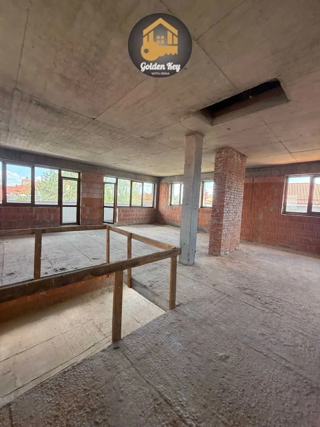 Фото Selling a 5-room apartment, 352.2 sq.m., Hirskyi lane  Ivankovychi, price: 255000 USD, code 5203