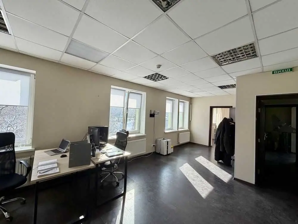 Фото Продаю офис, 470.6 кв. м, Якубенківська ул. (Тропинина)  Киев, цена: 470000 $, код 5204