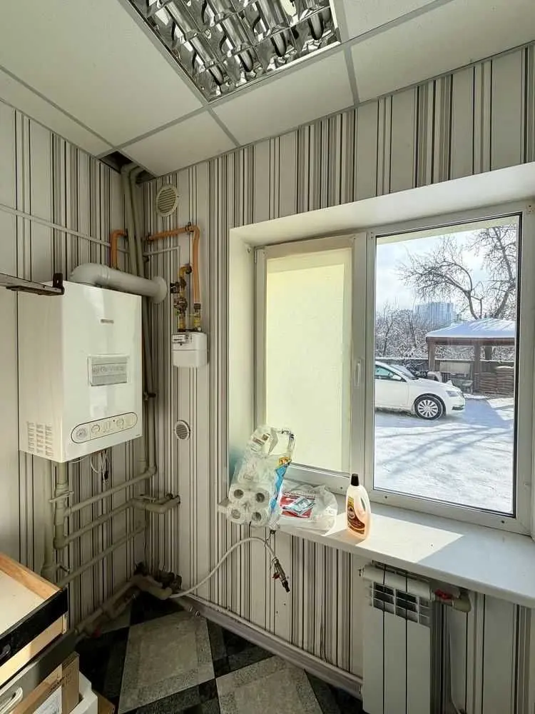 Фото Продаю офис, 470.6 кв. м, Якубенківська ул. (Тропинина)  Киев, цена: 470000 $, код 5204