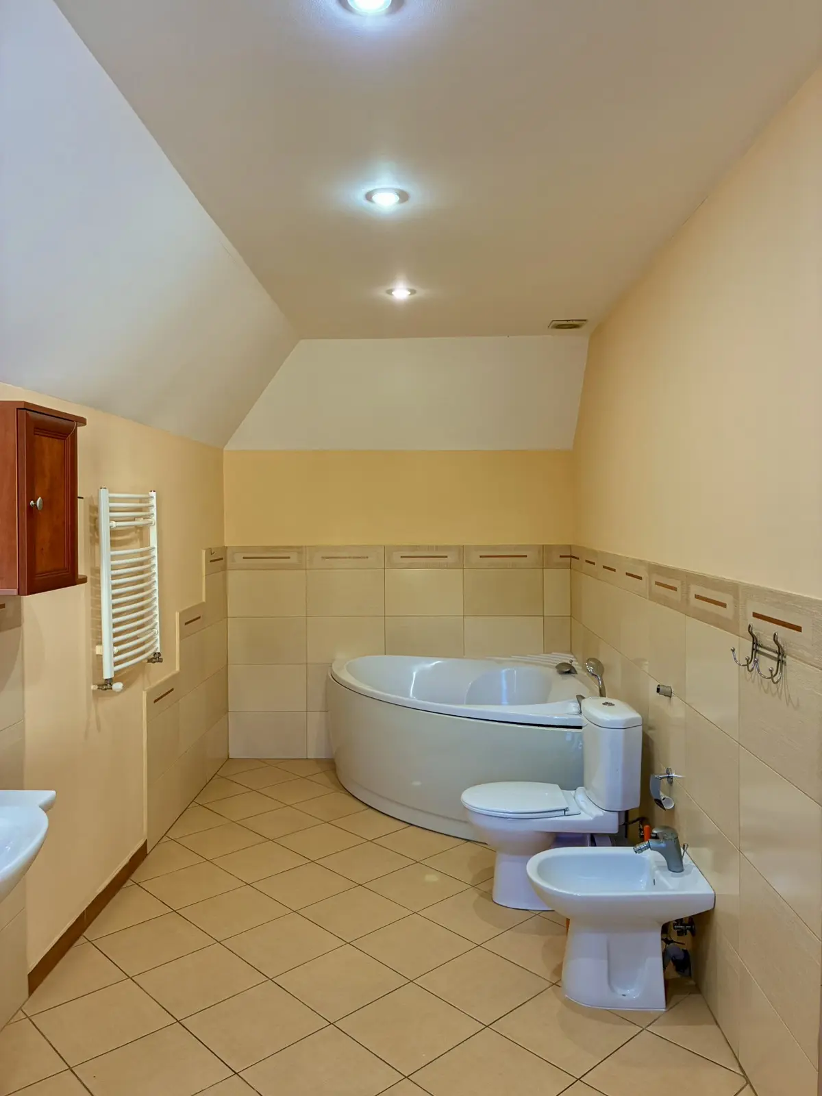 Фото Снять дом, Добрый Путь ул.  Киев в долгосрочную аренду, цена: 2200 $, код 5221