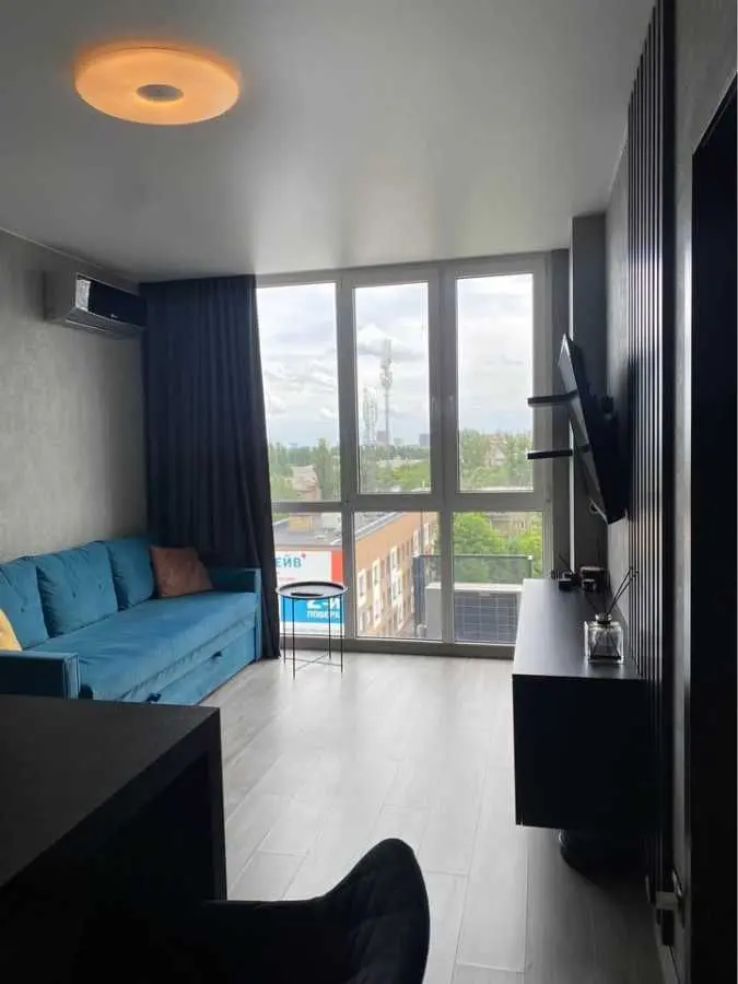 Фото Продаю 1-комнатную квартиру, 34 кв. м, Салютная ул.  Киев, цена: 112000 USD, код 5229
