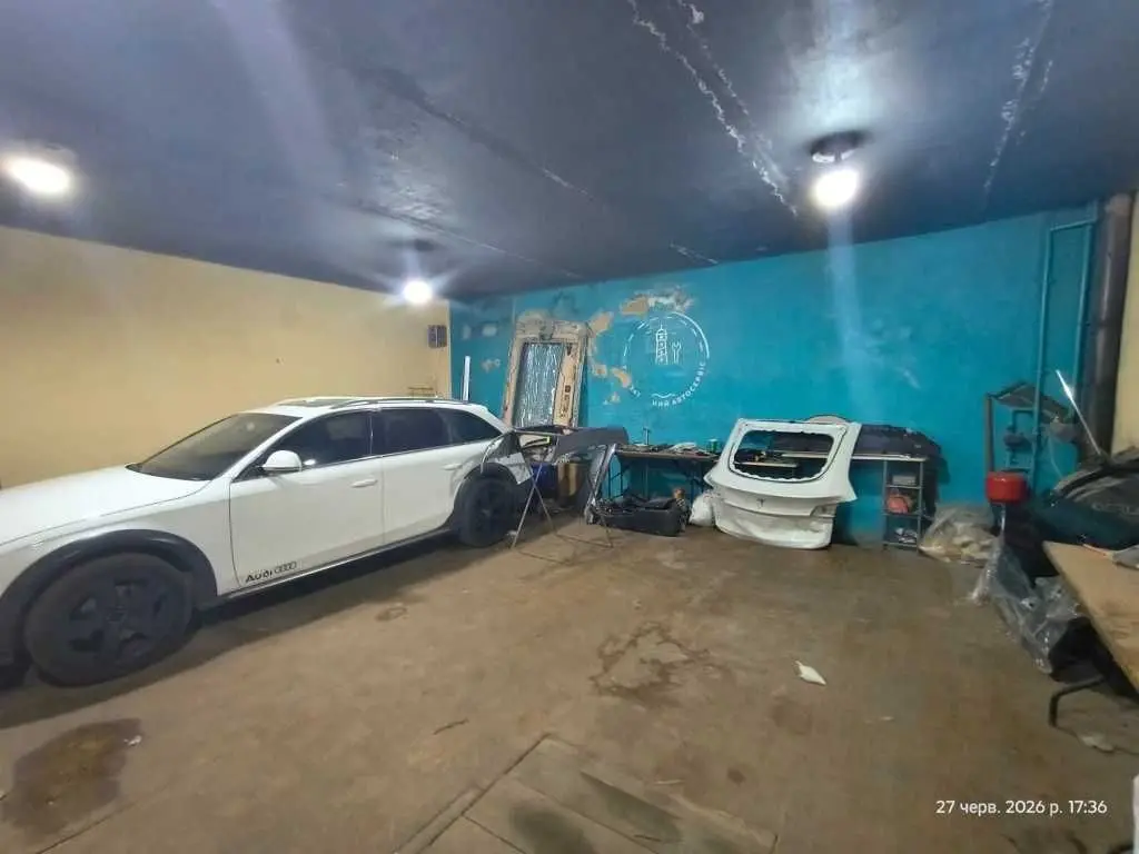 Фото Продаю паркінг, гараж, 168 кв. м, Пухівська вул.  Київ, ціна: 18000 UAH, код 5242