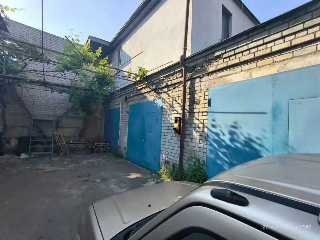 Фото Продаю паркінг, гараж, 168 кв. м, Пухівська вул.  Київ, ціна: 18000 UAH, код 5242