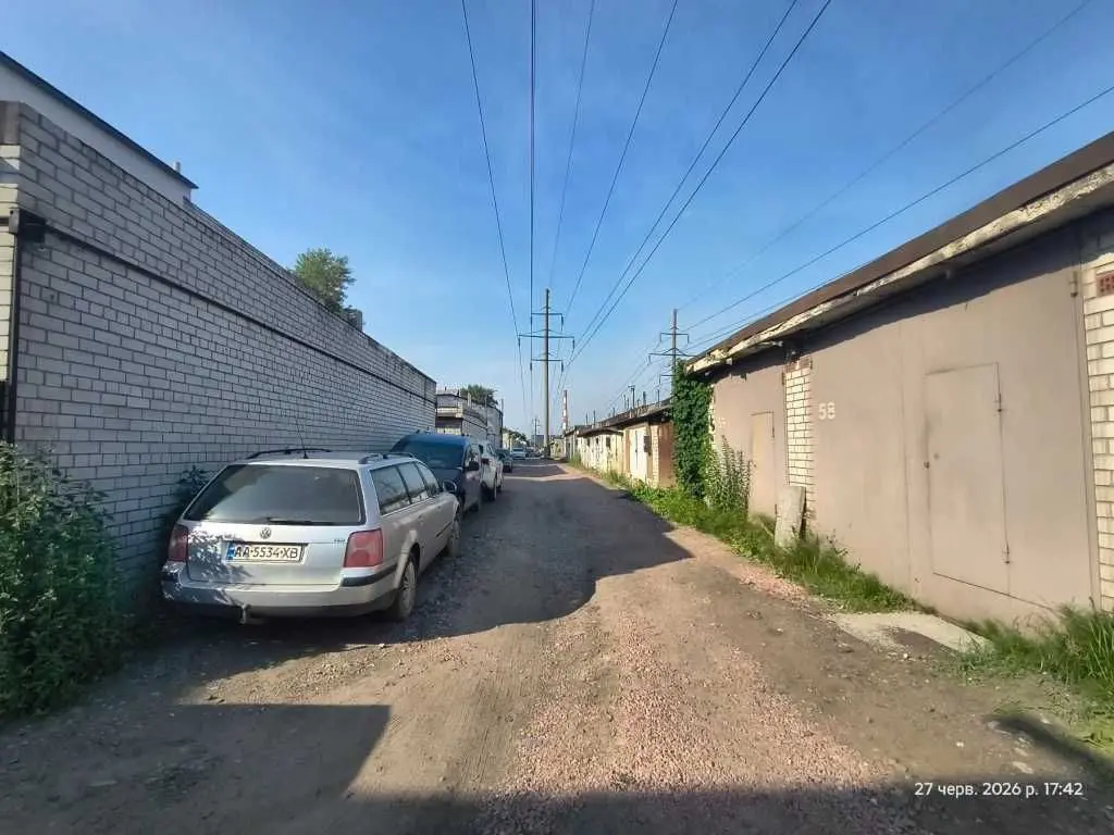 Фото Продаю паркінг, гараж, 168 кв. м, Пухівська вул.  Київ, ціна: 18000 UAH, код 5242