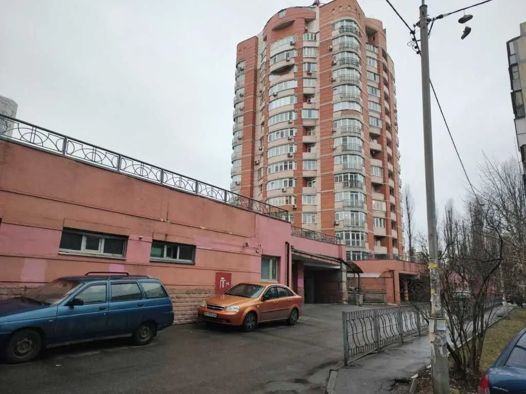 Фото Продаю паркінг, гараж, 19 кв. м, Кубанської України вул. (Маршала Жукова)  Київ, ціна: 16000 USD, код 5243