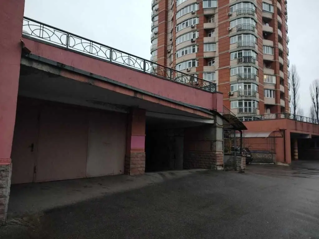 Фото Продаю паркінг, гараж, 19 кв. м, Кубанської України вул. (Маршала Жукова)  Київ, ціна: 16000 USD, код 5243