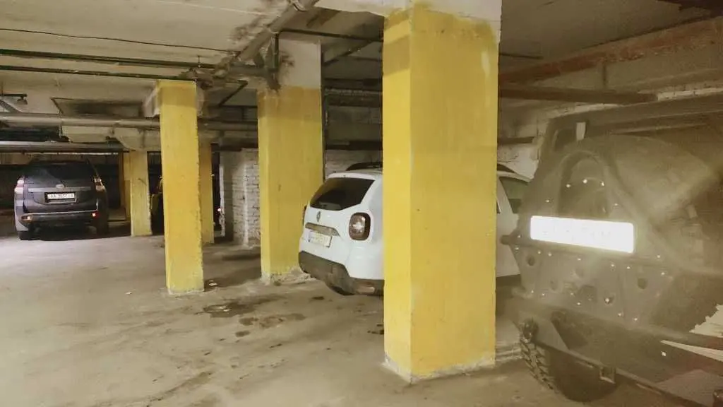 Фото Продаю паркінг, гараж, 19 кв. м, Кубанської України вул. (Маршала Жукова)  Київ, ціна: 16000 USD, код 5243