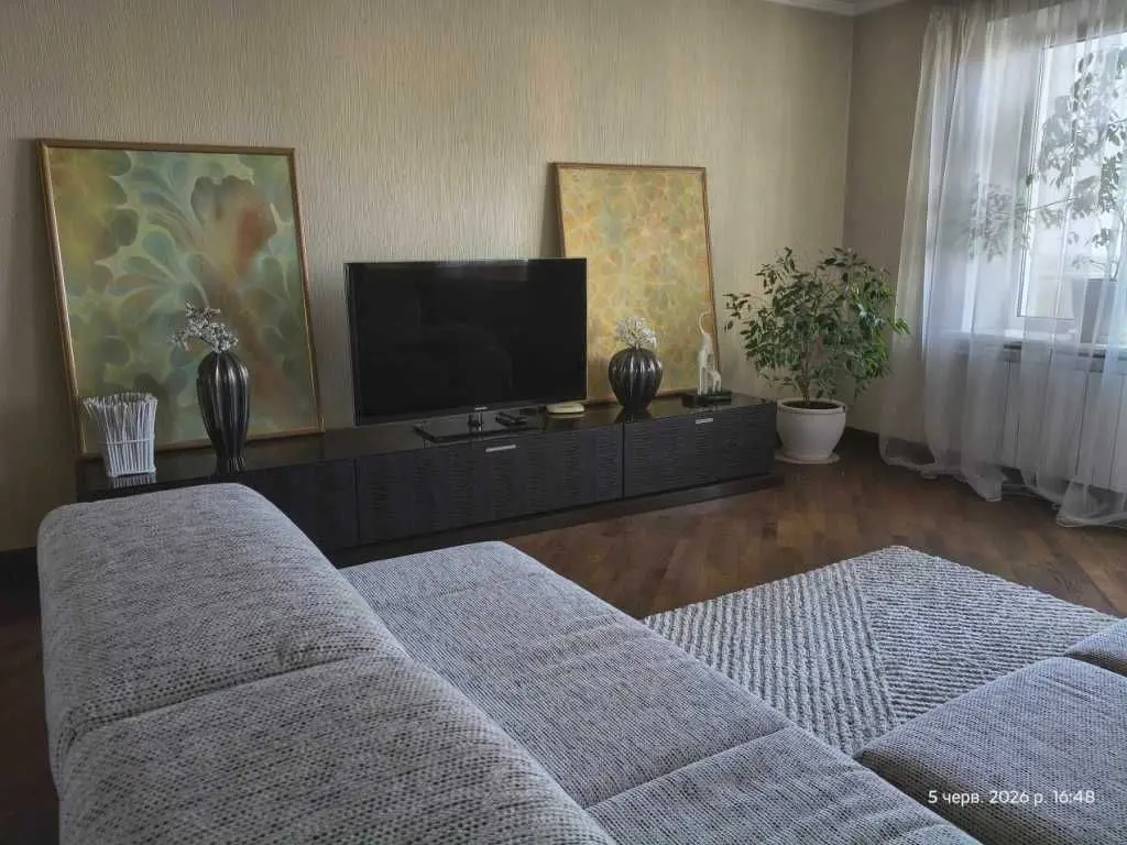 Фото Зняти 2 кімнатну квартиру, Левка Лукʼяненка вул. (Маршала Тимошенка)  Київ в довгострокову оренду, ціна: 800 USD, код 5244