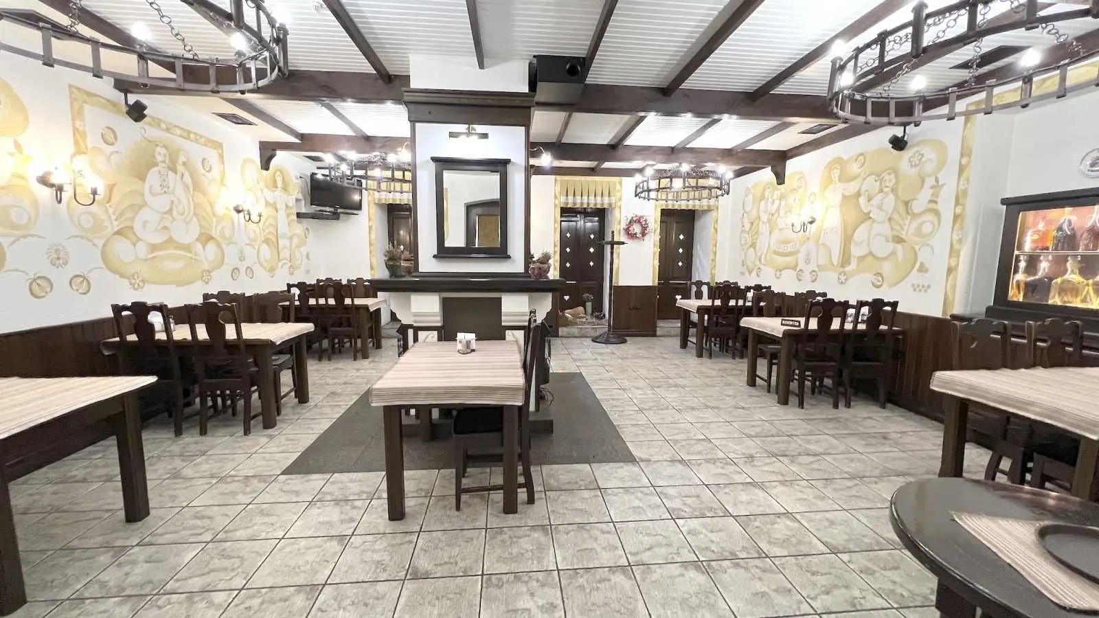 Фото Продаю коммерческую недвижимость, 213 кв. м, Крещатик ул.  Киев, цена: 596400 USD, код 5245