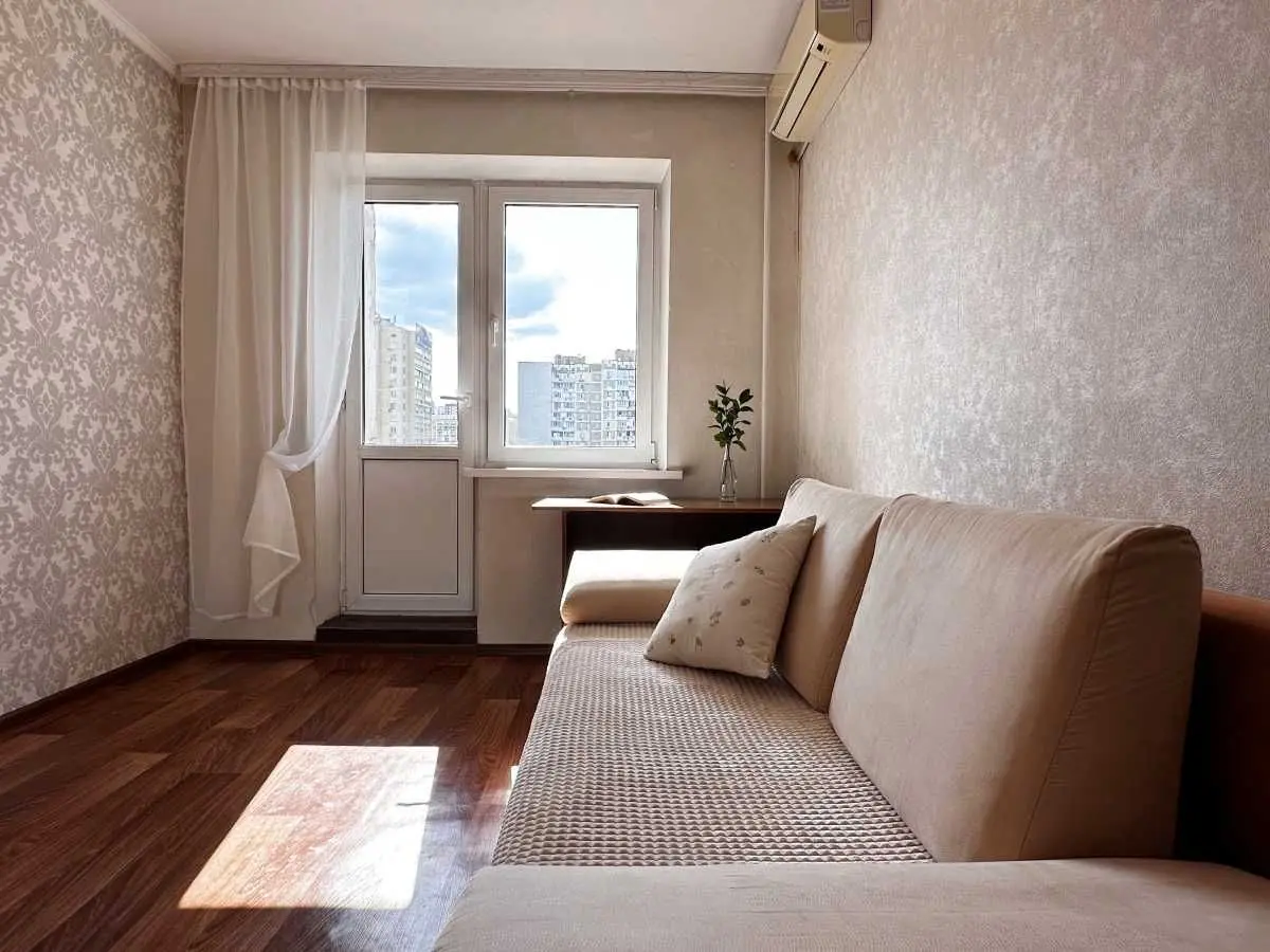 Фото Selling a 1-room apartment, 33 sq.m., Petra Hryhorenka Avenue  Kyiv, price: 50000 USD, code 5256