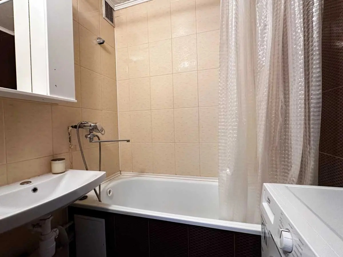 Фото Selling a 1-room apartment, 33 sq.m., Petra Hryhorenka Avenue  Kyiv, price: 50000 USD, code 5256
