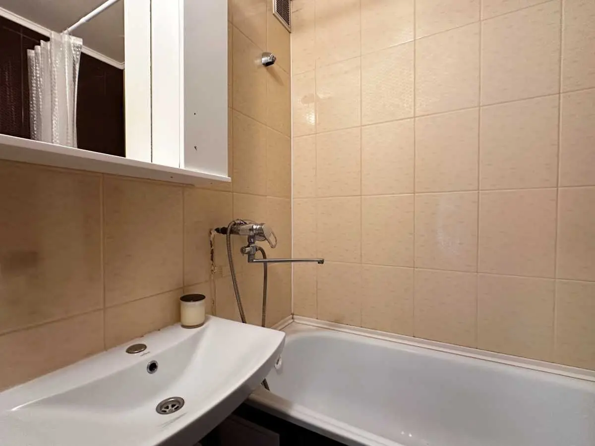 Фото Selling a 1-room apartment, 33 sq.m., Petra Hryhorenka Avenue  Kyiv, price: 50000 USD, code 5256
