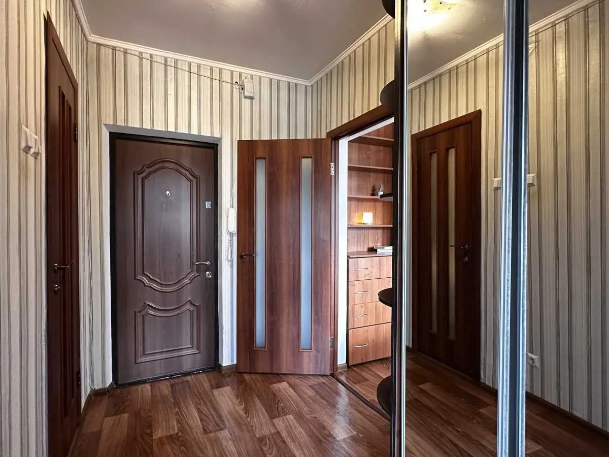 Фото Selling a 1-room apartment, 33 sq.m., Petra Hryhorenka Avenue  Kyiv, price: 50000 USD, code 5256