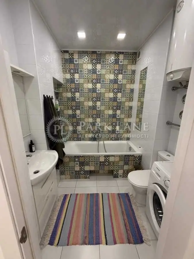 Фото Продаю 1-комнатную квартиру, 42 кв. м, Регенераторная ул.  Киев, цена: 98000 USD, код 5278