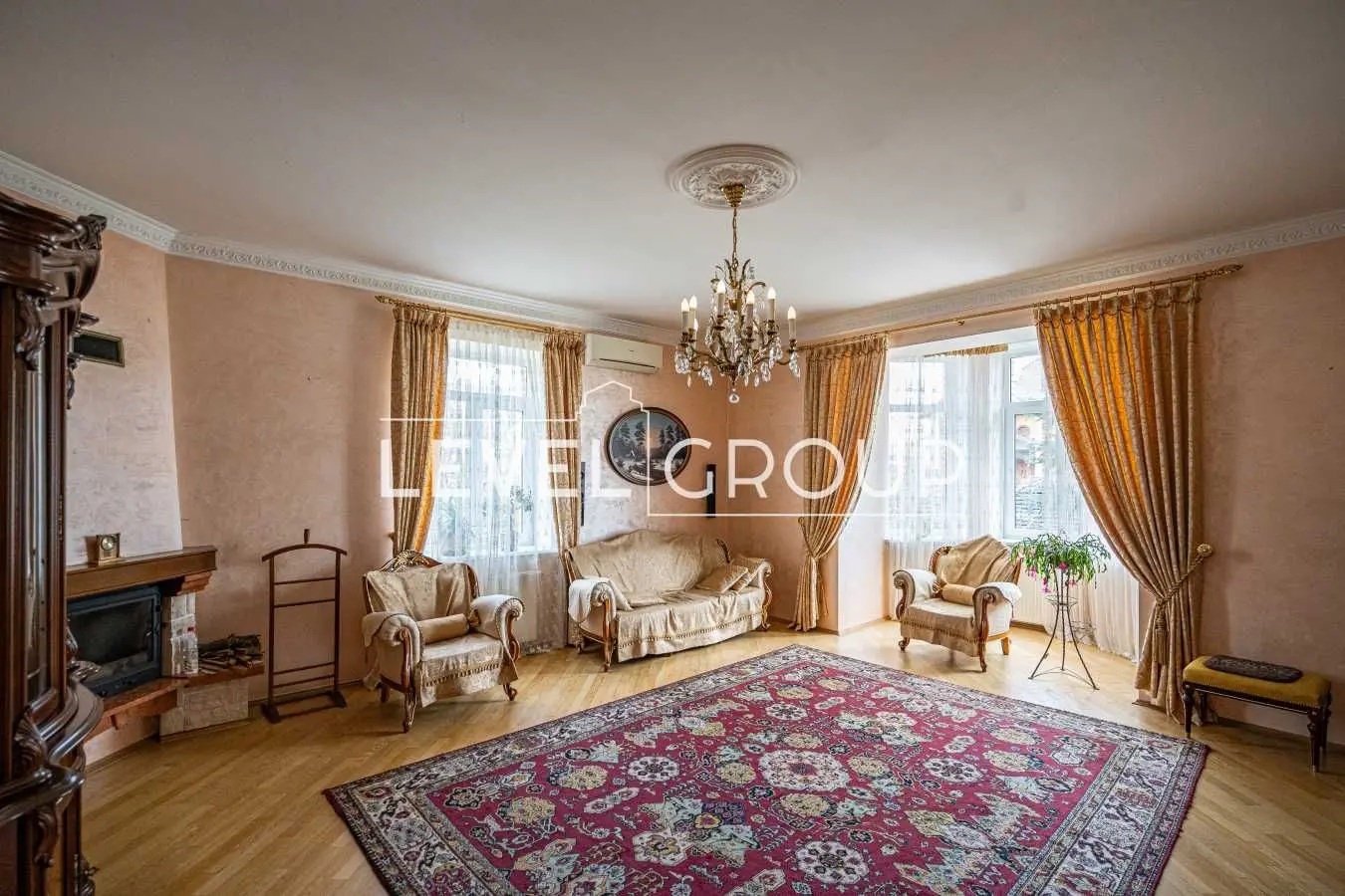 Фото Продаю дом, 419.5 кв. м, Радунская ул.  Киев, цена: 415000 USD, код 5294